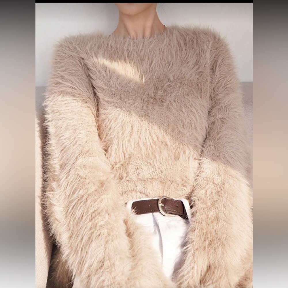 Elegant Beige Crew Neck Sweater